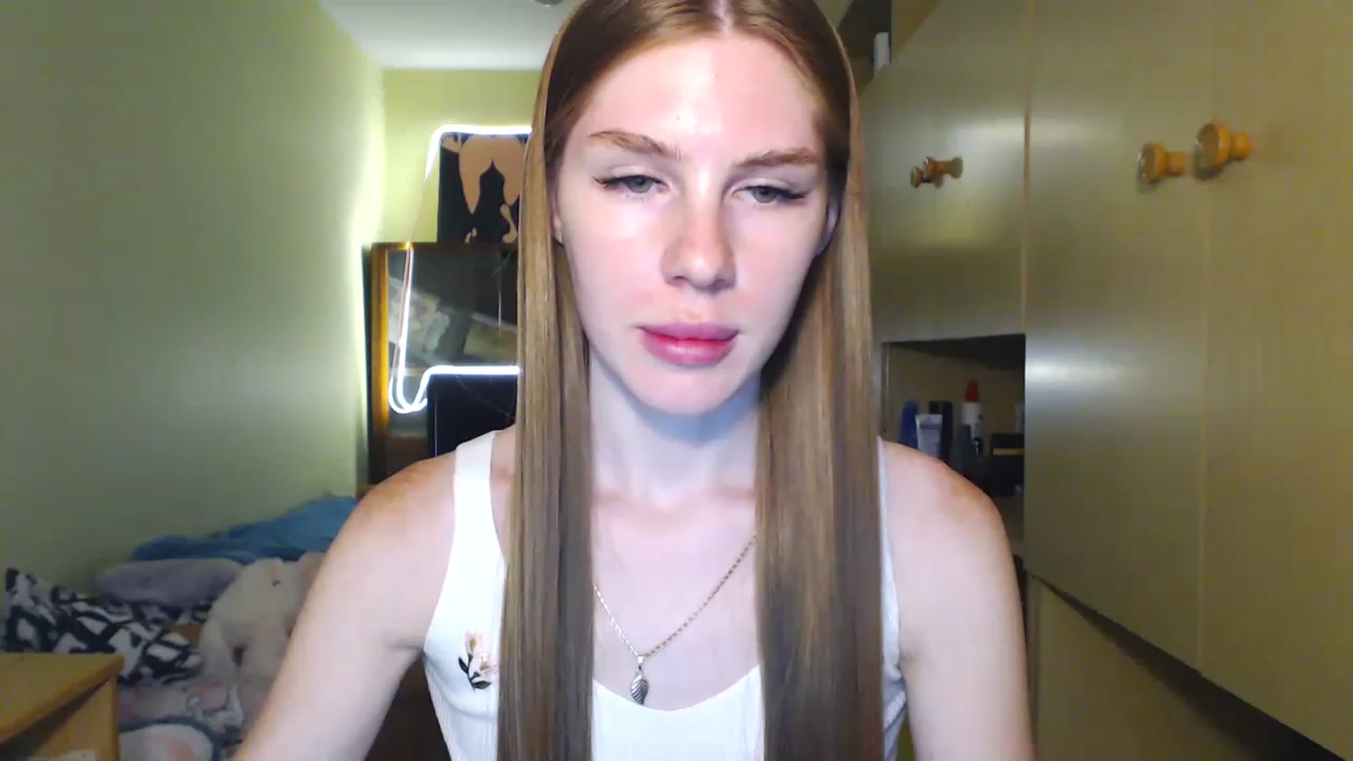 Gallery image thumbnail from Vesnyshka's myfreecams stream on, 06/24/2023, 18:23 image 20 of 20