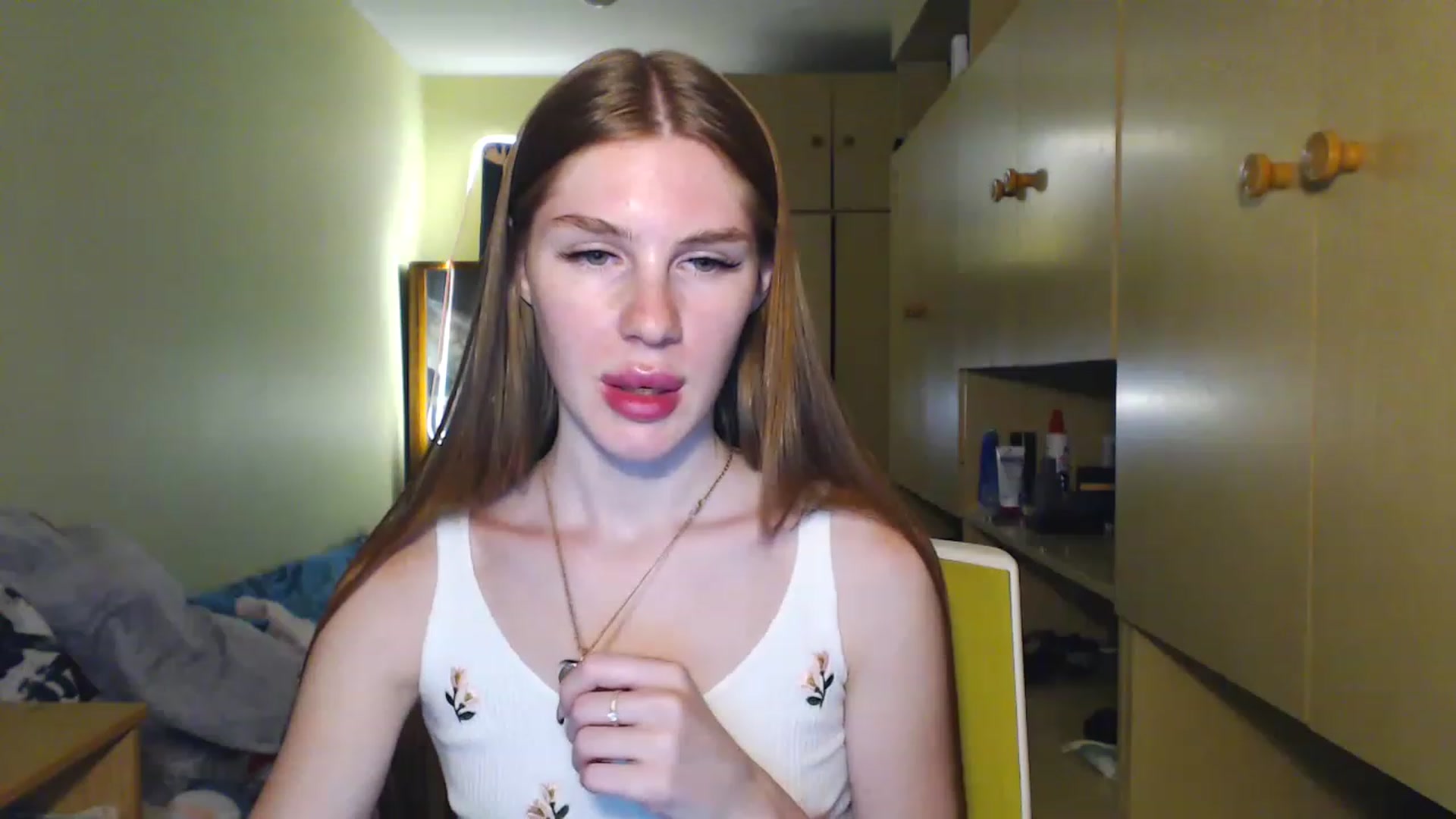 Gallery image thumbnail from Vesnyshka's myfreecams stream on, 06/24/2023, 20:07 image 8 of 20