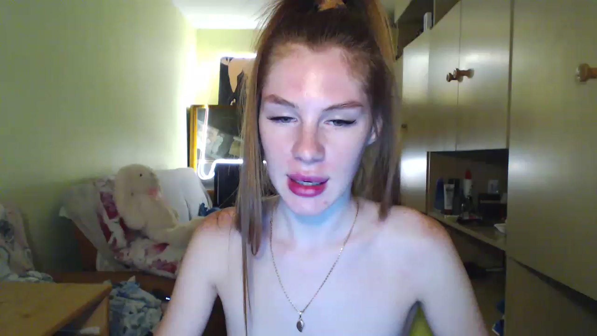 Gallery image thumbnail from Vesnyshka's myfreecams stream on, 07/04/2023, 21:04 image 14 of 20