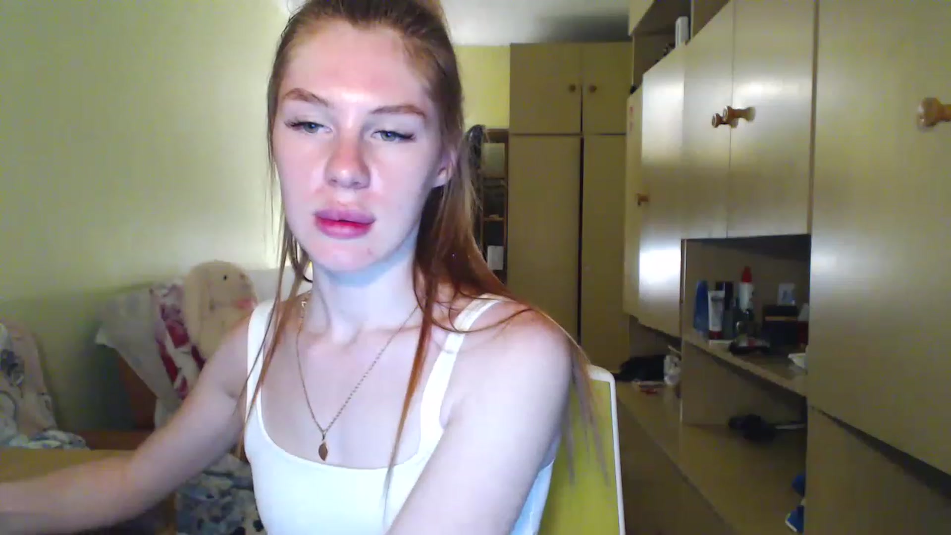 Gallery image thumbnail from Vesnyshka's myfreecams stream on, 07/04/2023, 21:04 image 3 of 20
