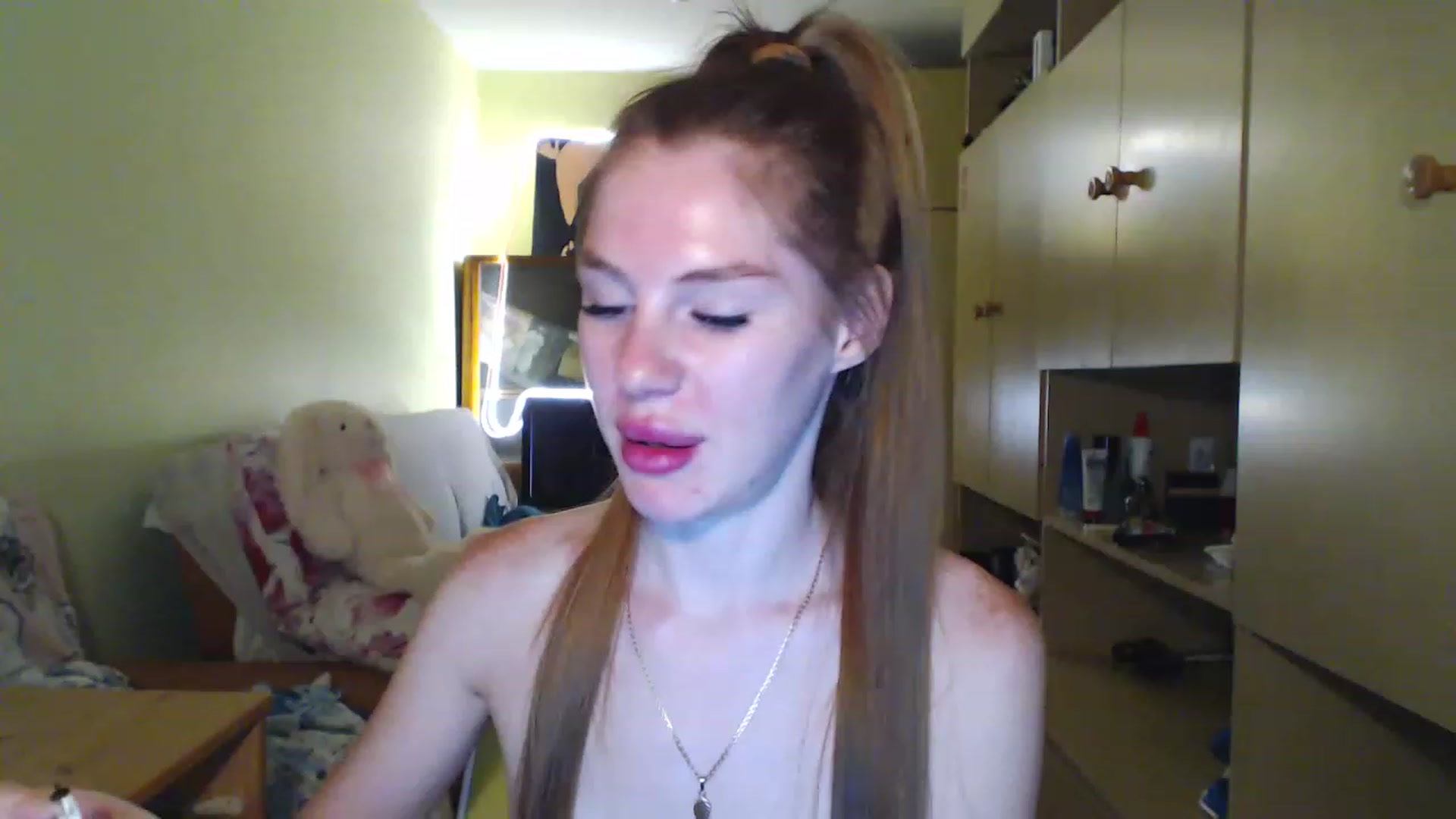 Gallery image thumbnail from Vesnyshka's myfreecams stream on, 07/04/2023, 21:04 image 18 of 20