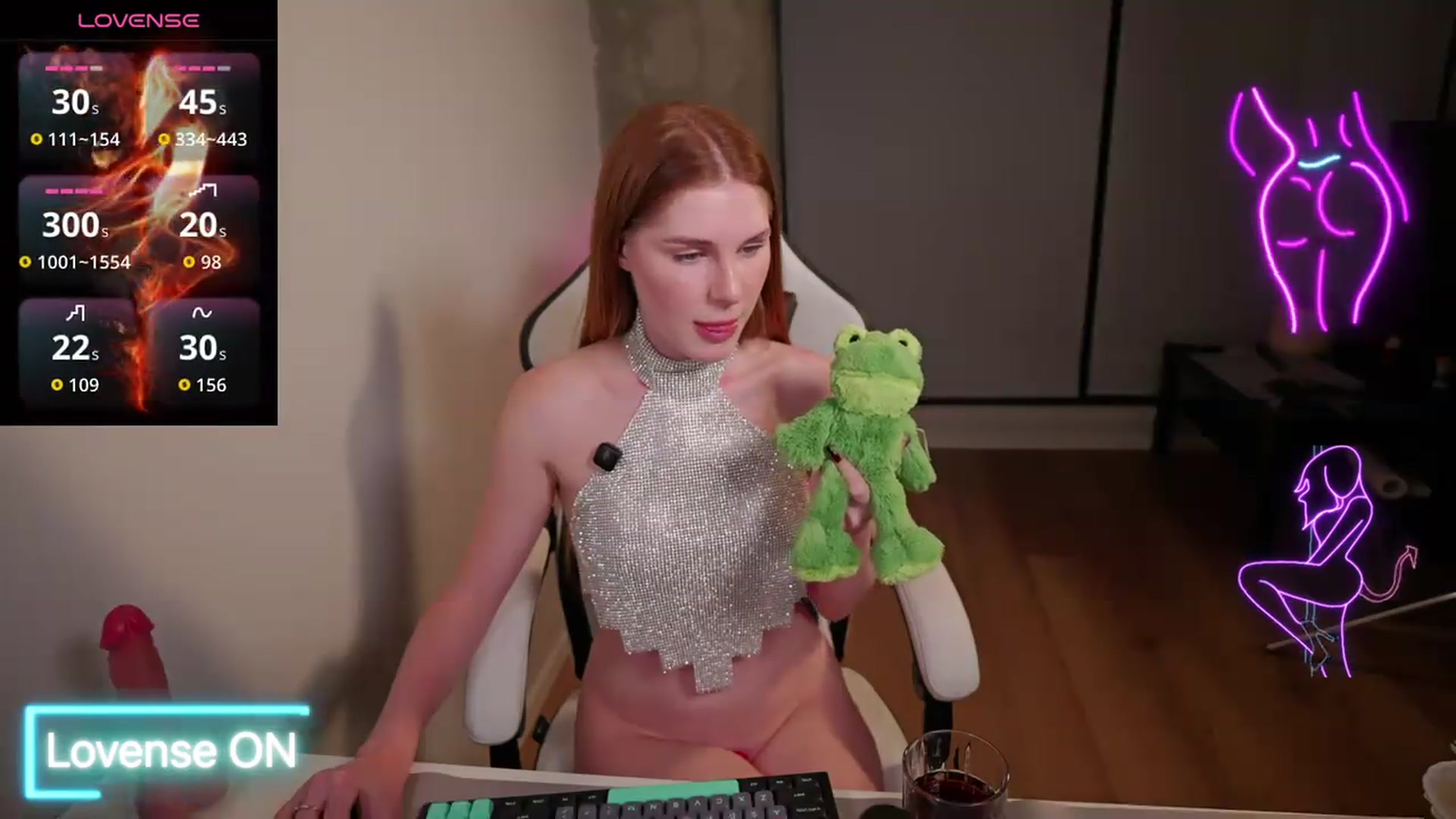 Gallery image thumbnail from Vesnyshka_'s myfreecams stream on, 05/31/2026, 04:57 image 12 of 20