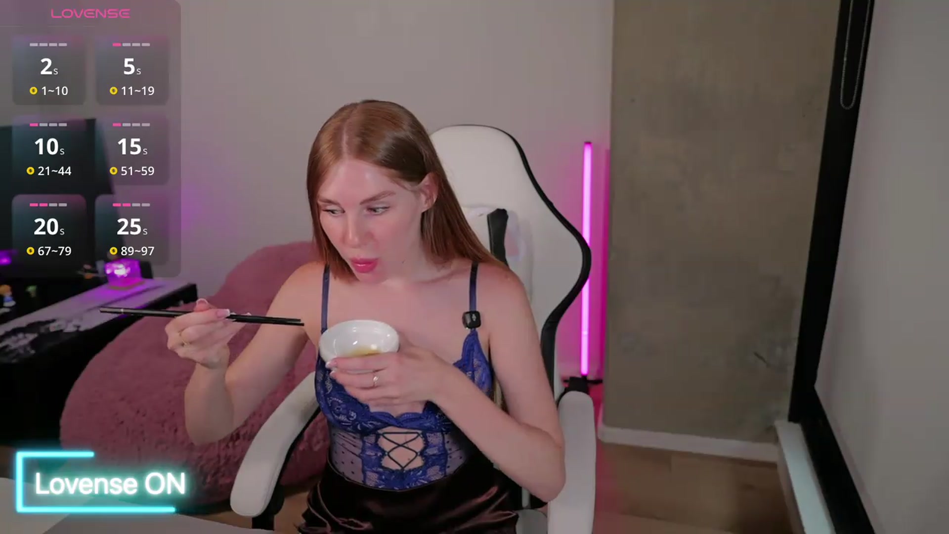 Gallery image thumbnail from Vesnyshka_'s myfreecams stream on, 06/27/2026, 04:37 image 10 of 20
