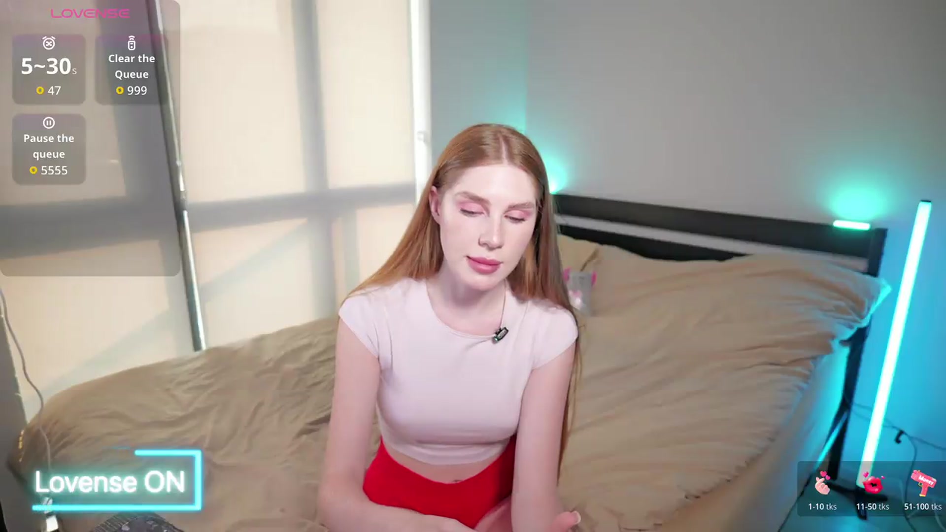 Gallery image thumbnail from Vesnyshka_'s myfreecams stream on, 07/09/2026, 01:32 image 9 of 20