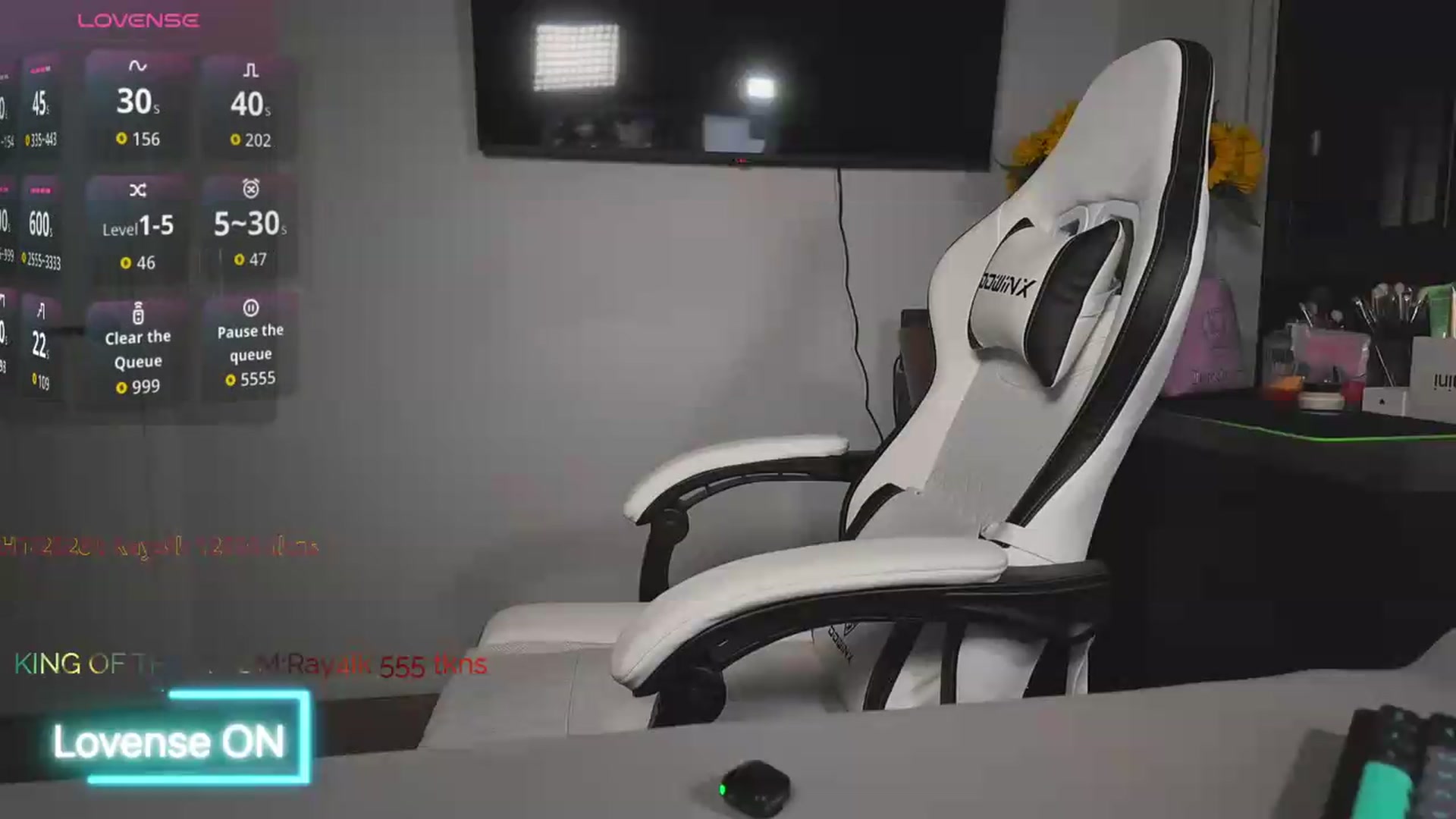 Gallery image thumbnail from Vesnyshka_'s myfreecams stream on, 08/18/2026, 06:18 image 10 of 20