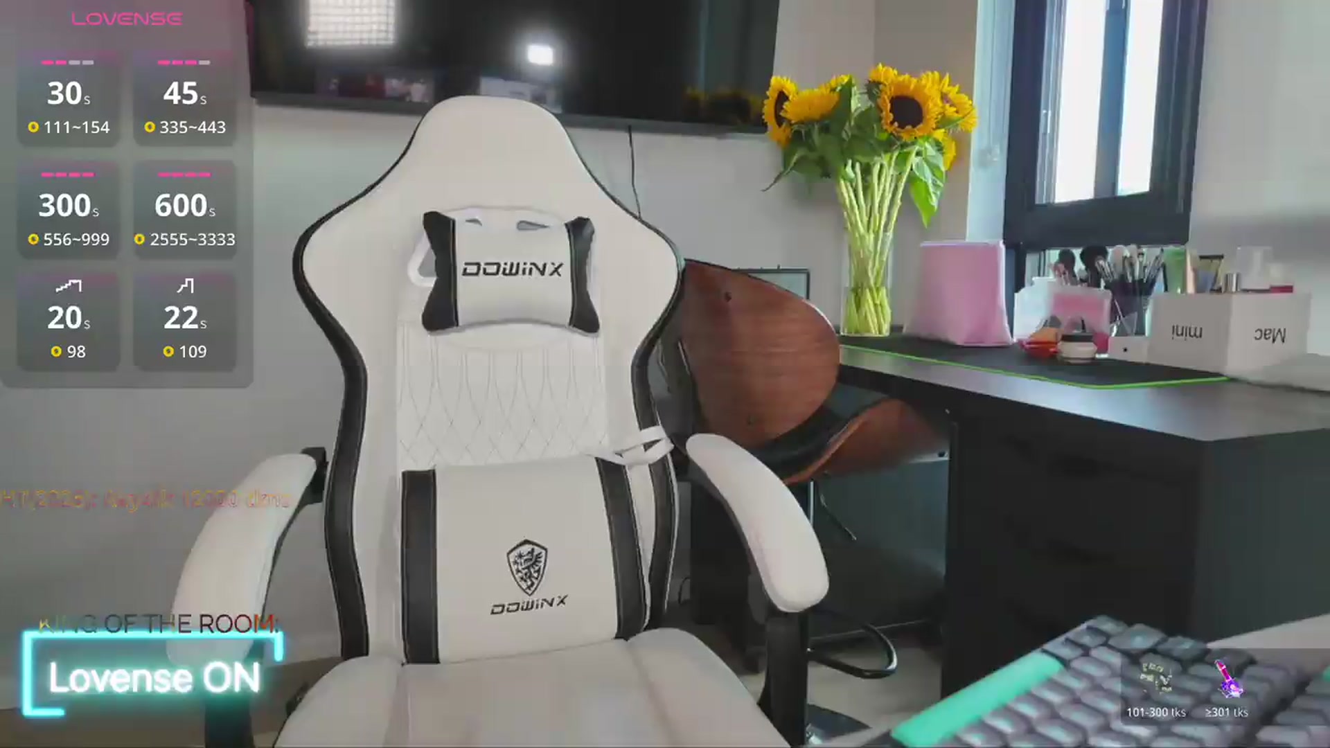 Gallery image thumbnail from Vesnyshka_'s myfreecams stream on, 08/19/2026, 03:28 image 9 of 20