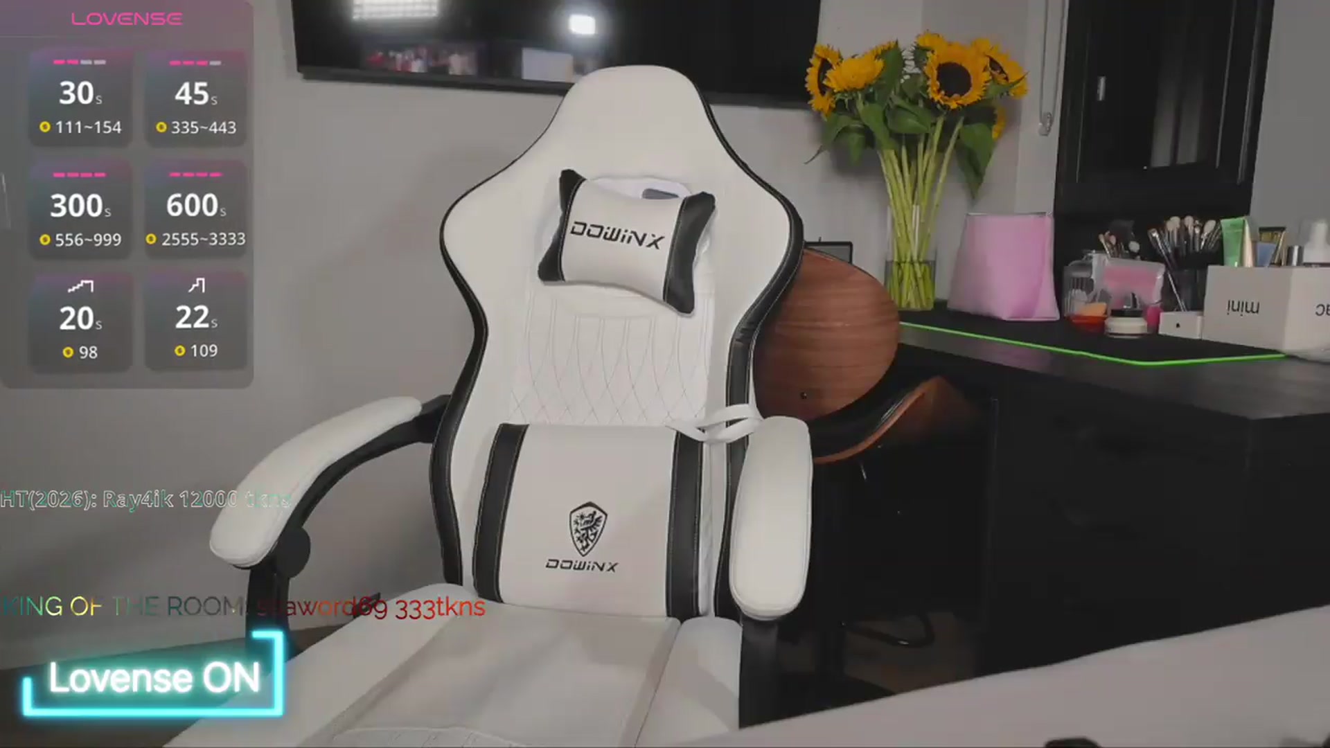 Gallery image thumbnail from Vesnyshka_'s myfreecams stream on, 08/19/2026, 05:06 image 11 of 20
