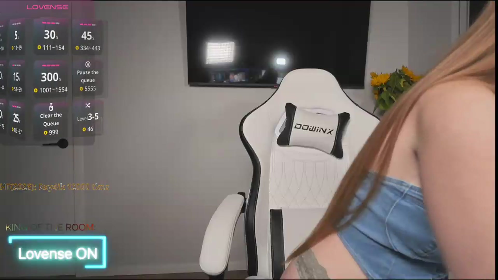 Gallery image thumbnail from Vesnyshka_'s myfreecams stream on, 08/22/2026, 04:47 image 13 of 20