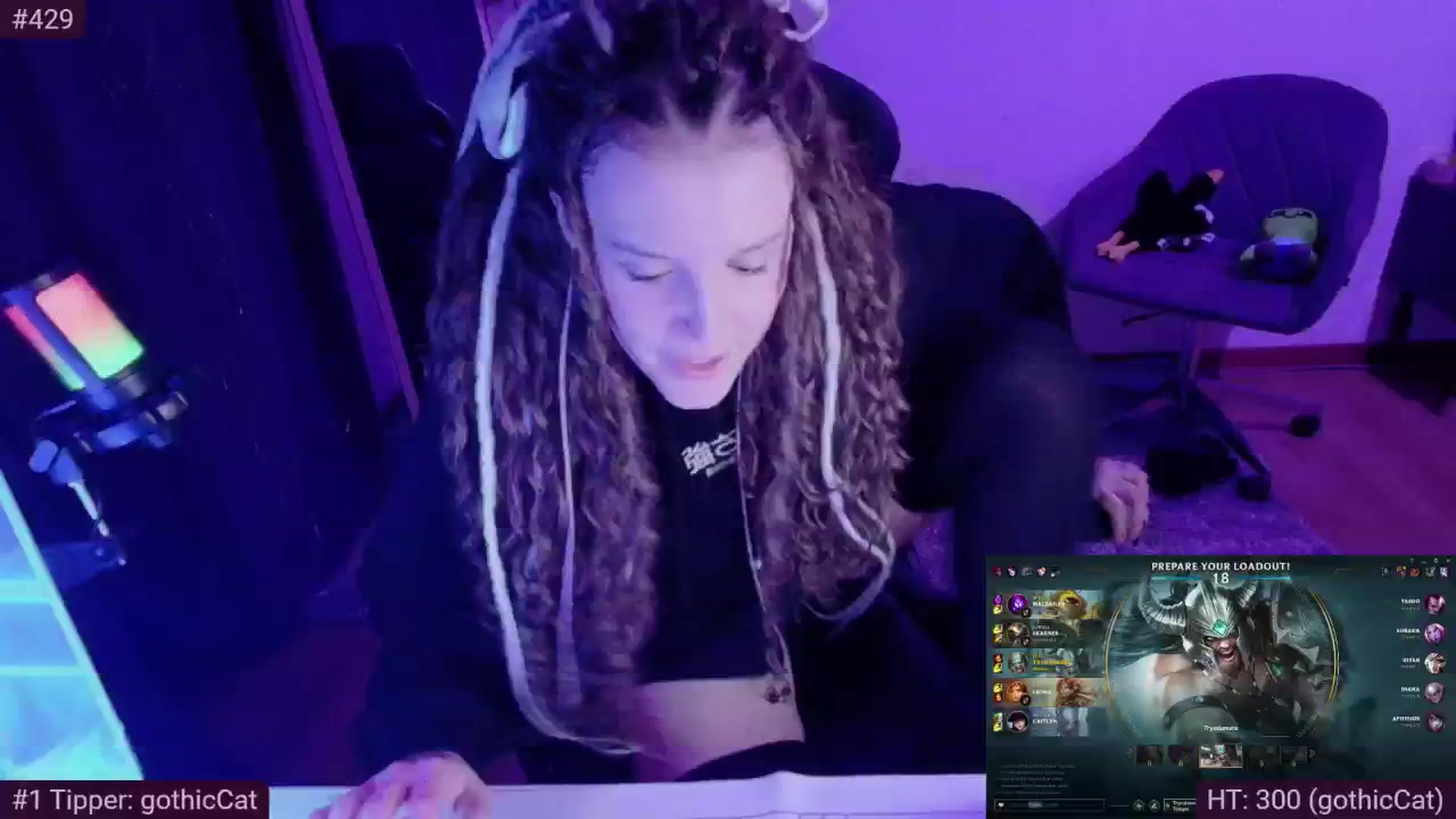Gallery image thumbnail from VexKys's myfreecams stream on, 05/12/2024, 20:59 image 9 of 20
