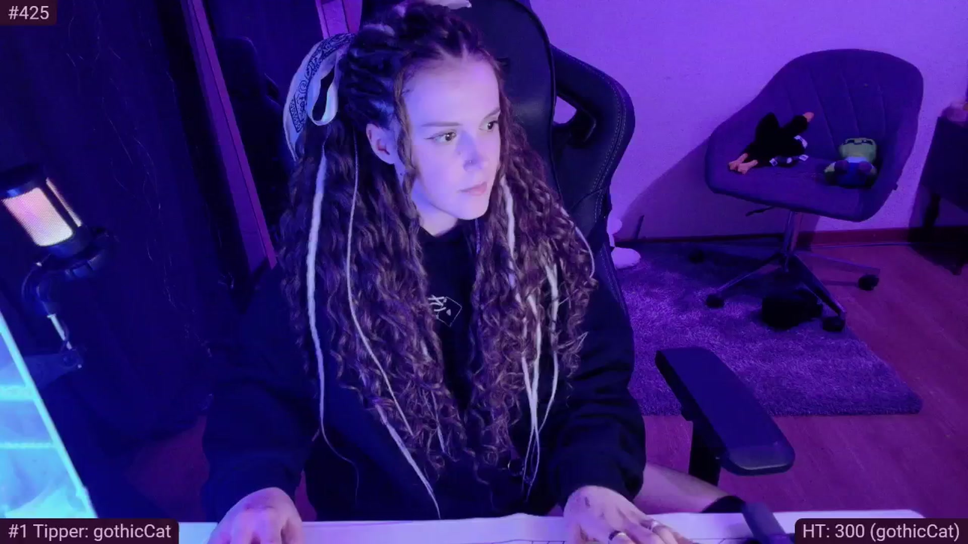 Gallery image thumbnail from VexKys's myfreecams stream on, 05/12/2024, 20:59 image 19 of 20