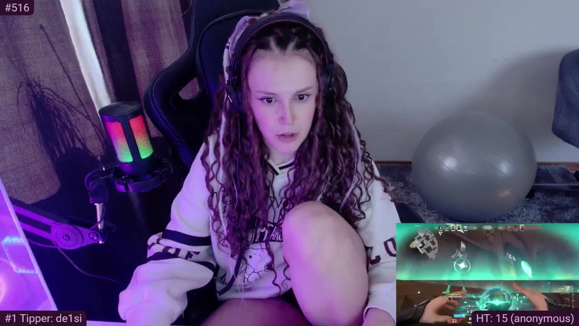 Gallery image thumbnail from VexKys's myfreecams stream on, 05/19/2024, 16:12 image 8 of 20