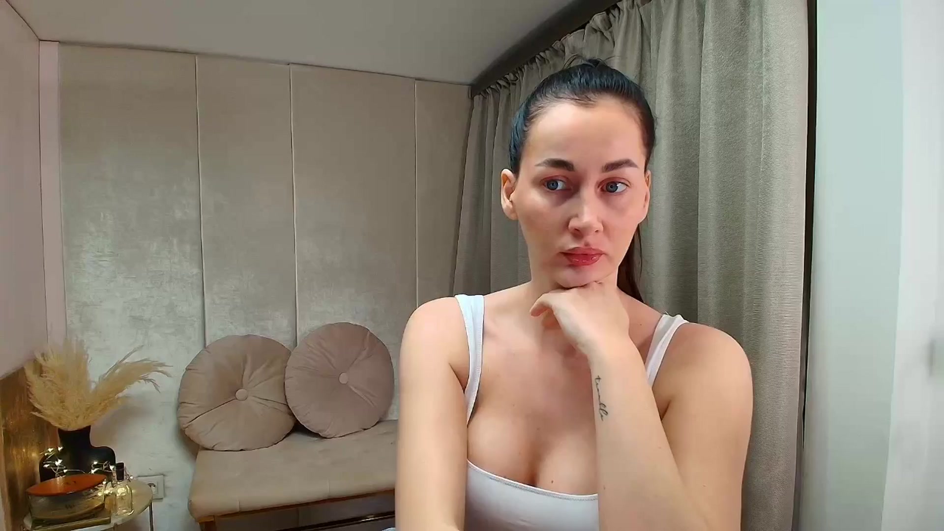Gallery image thumbnail from Vexyra's myfreecams stream on, 03/26/2026, 21:56 image 20 of 20