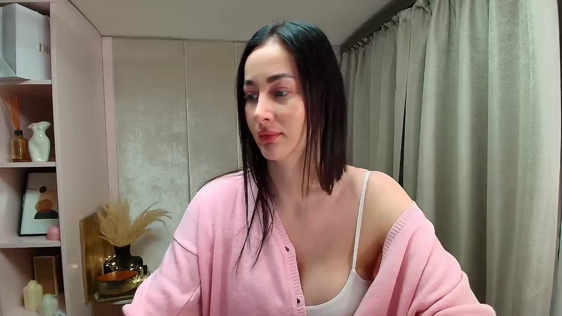 Gallery image thumbnail from Vexyra's myfreecams stream on, 03/28/2026, 01:29 image 10 of 20