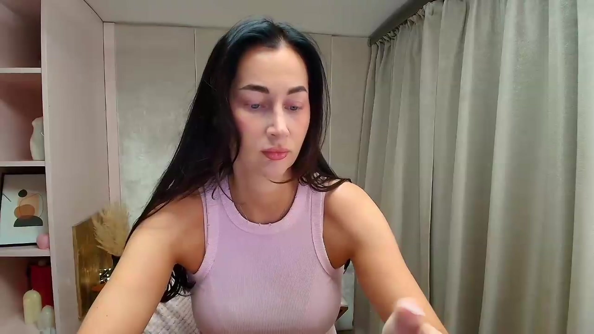 Gallery image thumbnail from Vexyra's myfreecams stream on, 08/21/2026, 14:13 image 2 of 20
