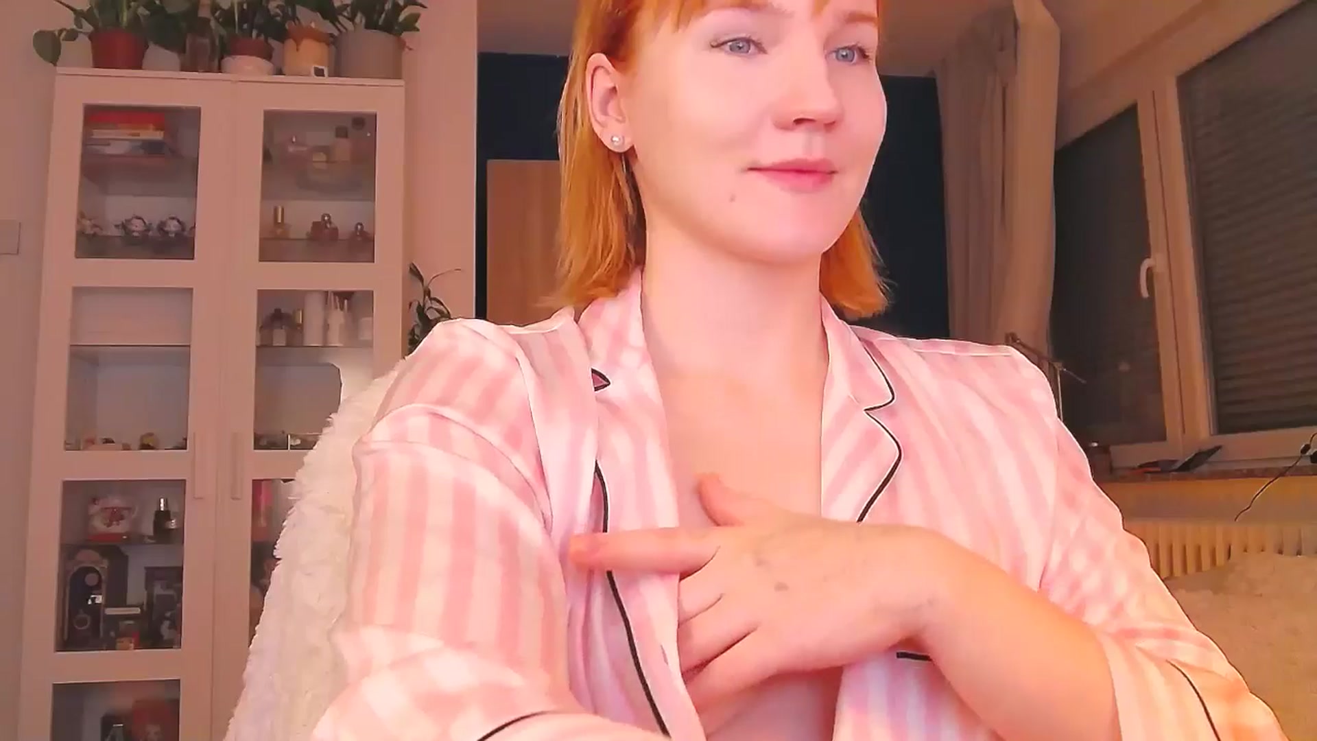 Gallery image thumbnail from ViTheGoddess's myfreecams stream on, 02/22/2026, 07:21 image 8 of 20