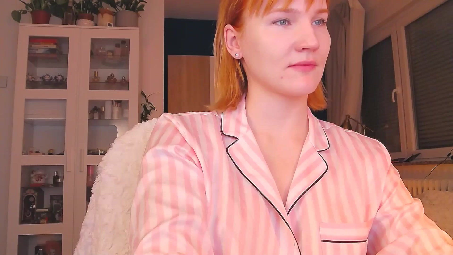 Gallery image thumbnail from ViTheGoddess's myfreecams stream on, 02/22/2026, 07:21 image 7 of 20