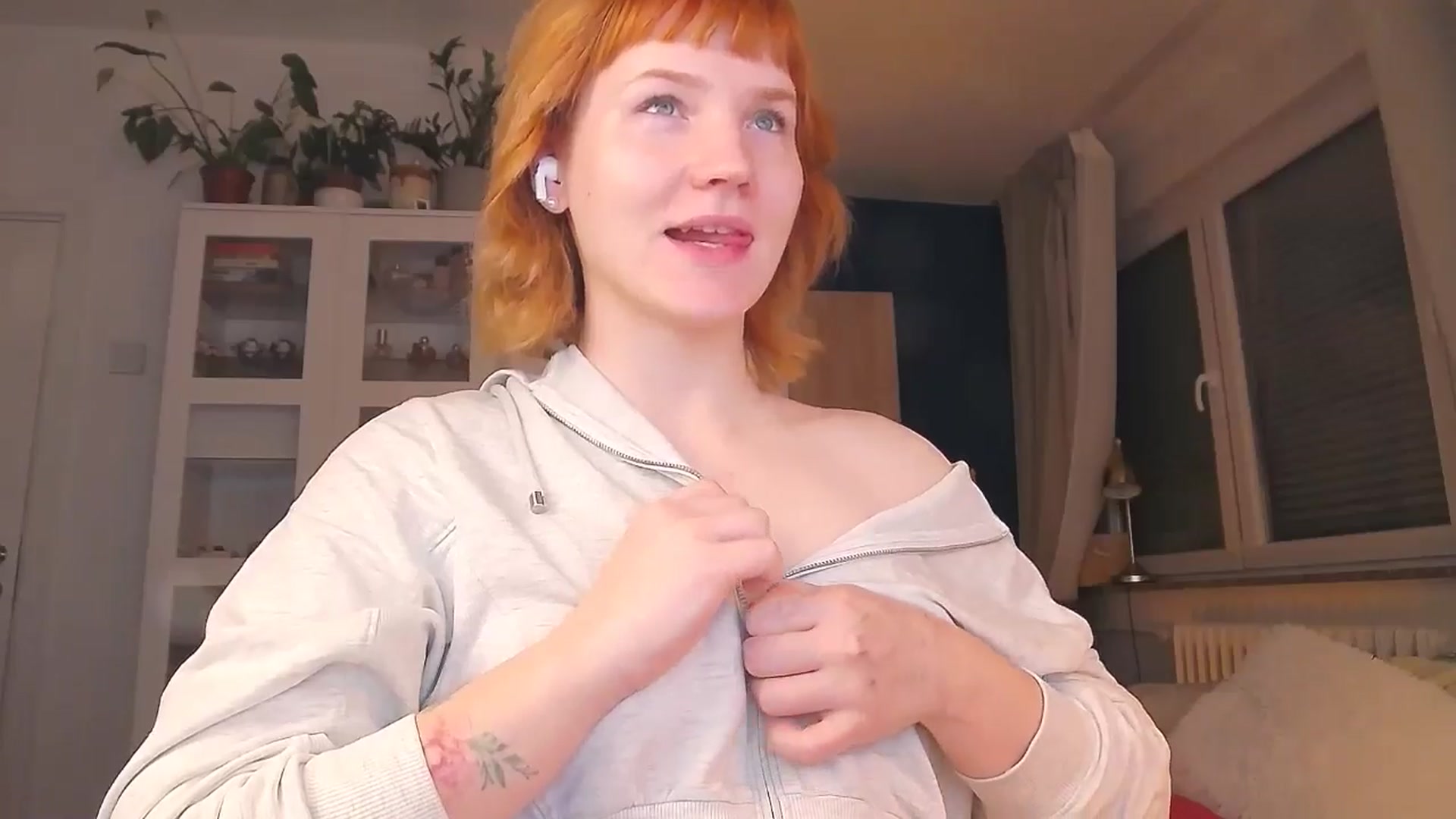 Gallery image thumbnail from ViTheGoddess's myfreecams stream on, 03/03/2026, 07:08 image 8 of 20