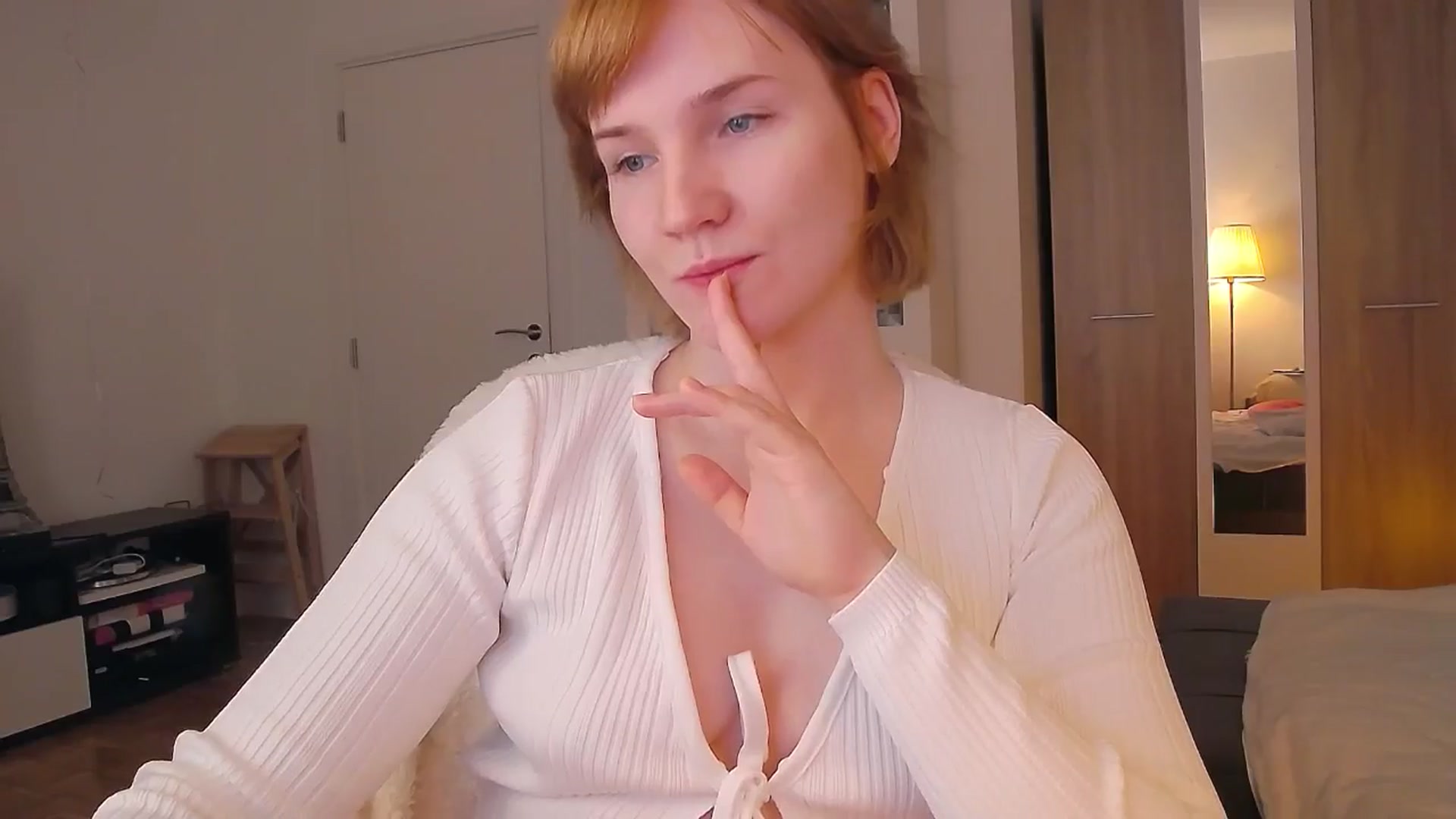 Gallery image thumbnail from ViTheGoddess's myfreecams stream on, 04/07/2026, 06:06 image 12 of 20