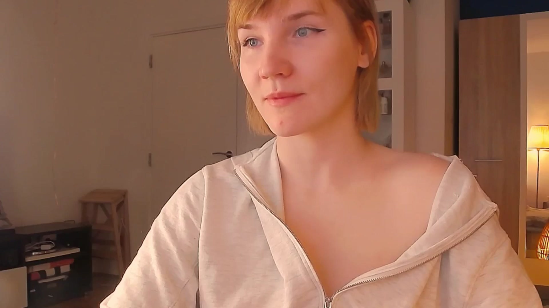 Gallery image thumbnail from ViTheGoddess's myfreecams stream on, 04/08/2026, 21:38 image 18 of 20