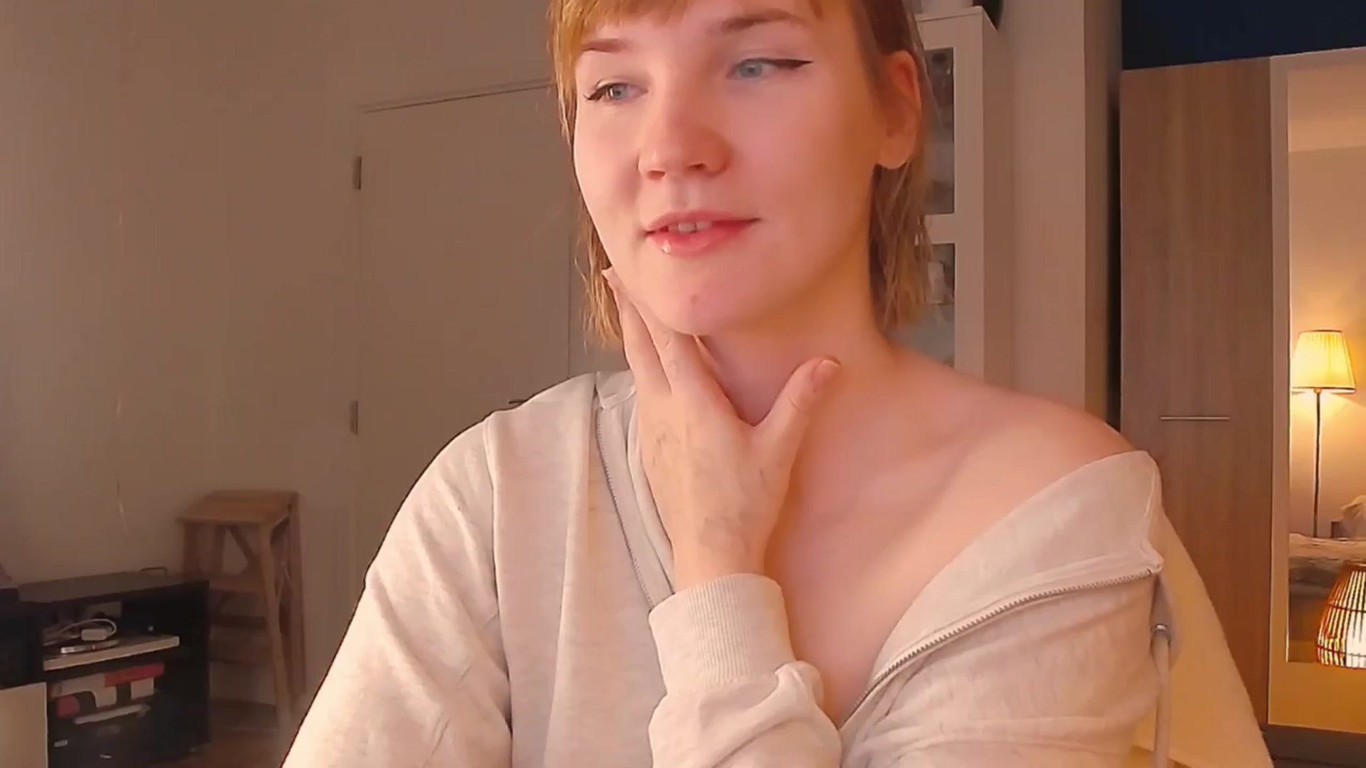 Gallery image thumbnail from ViTheGoddess's myfreecams stream on, 04/08/2026, 21:38 image 2 of 20