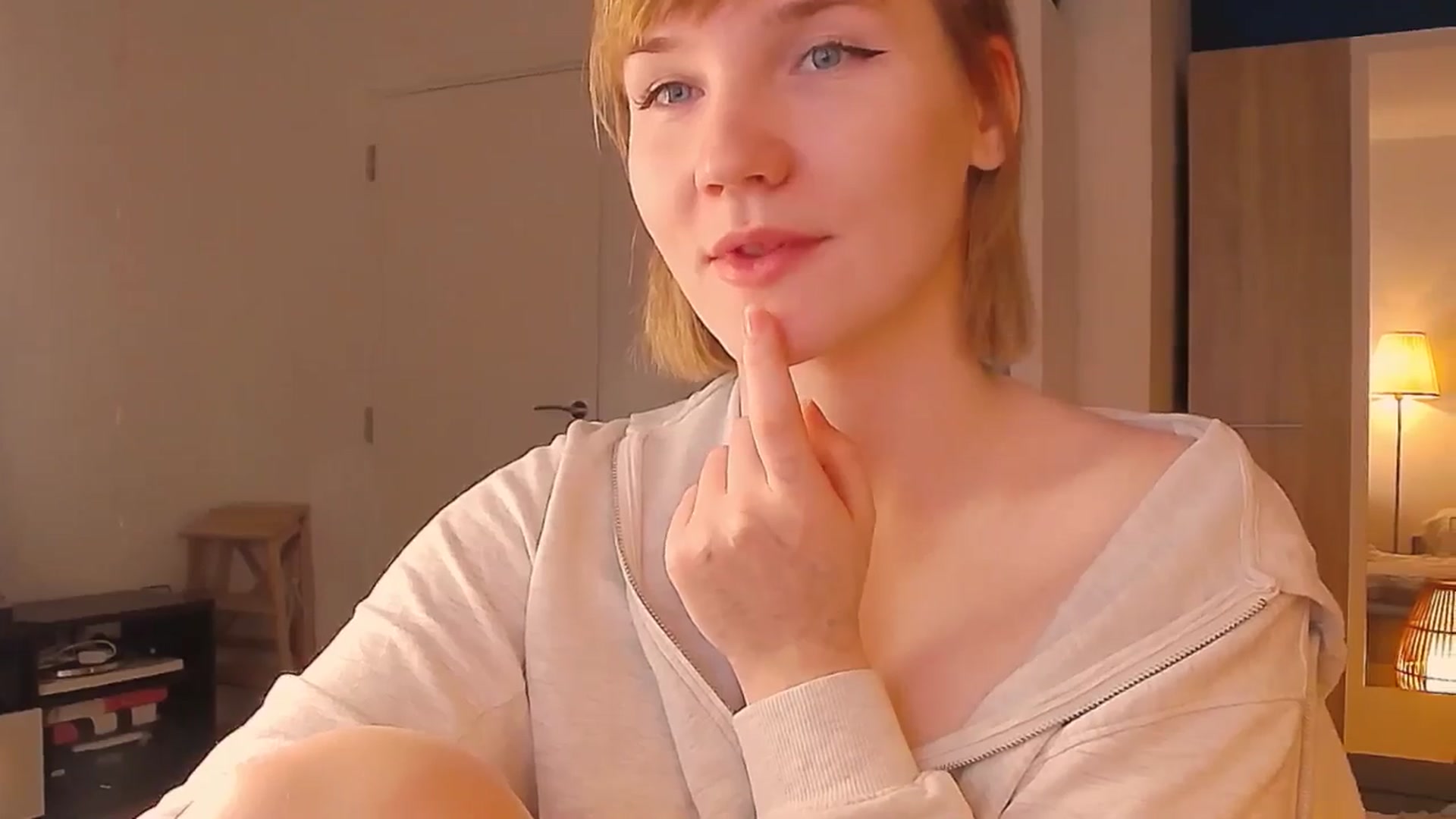 Gallery image thumbnail from ViTheGoddess's myfreecams stream on, 04/08/2026, 21:38 image 13 of 20