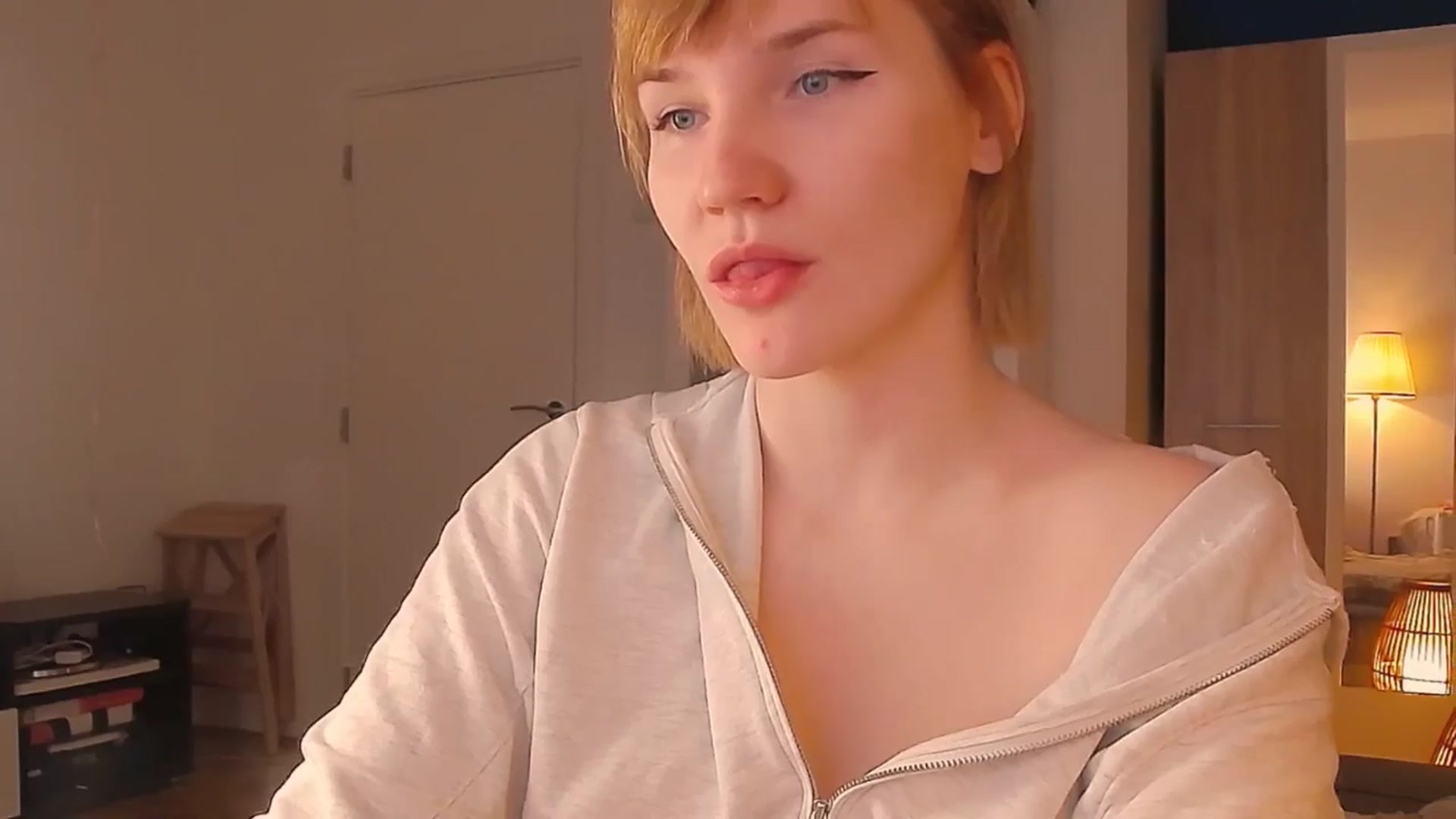 Gallery image thumbnail from ViTheGoddess's myfreecams stream on, 04/08/2026, 21:38 image 19 of 20