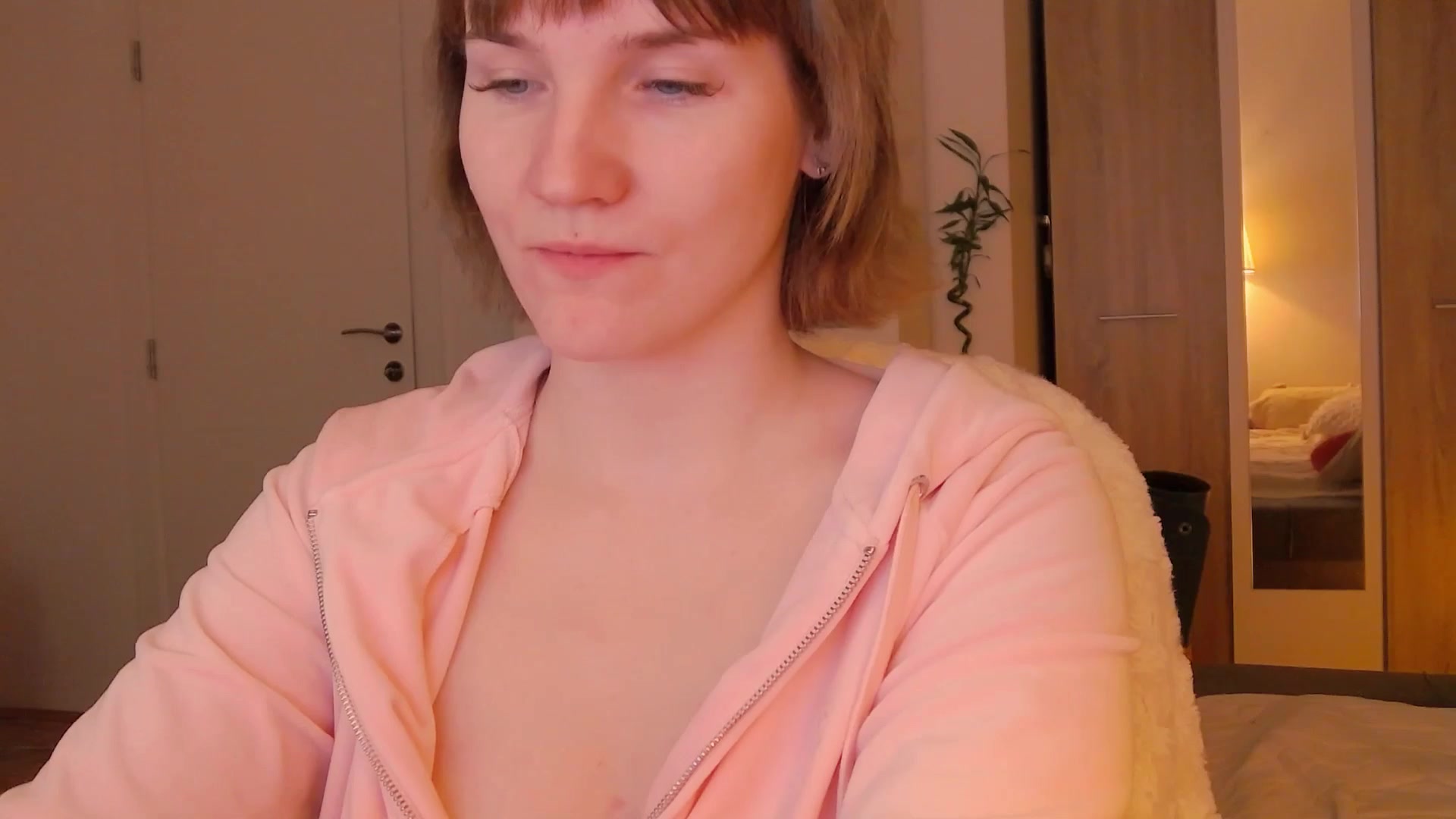 Gallery image thumbnail from ViTheGoddess's myfreecams stream on, 04/29/2026, 06:47 image 18 of 20