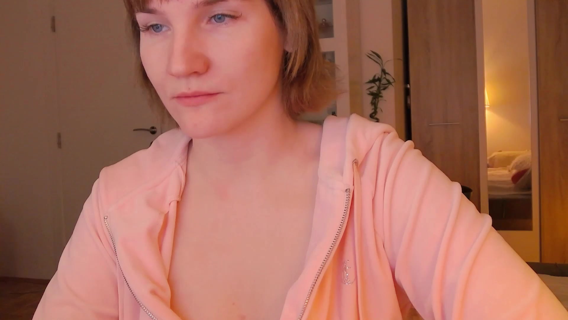 Gallery image thumbnail from ViTheGoddess's myfreecams stream on, 04/29/2026, 06:47 image 19 of 20