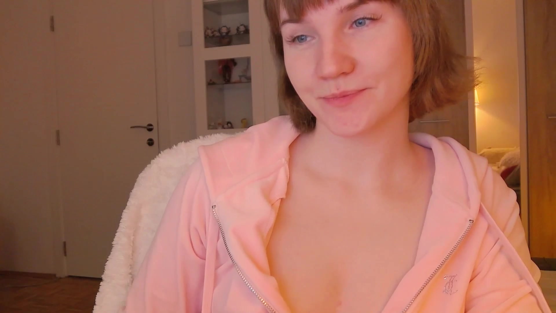 Gallery image thumbnail from ViTheGoddess's myfreecams stream on, 04/29/2026, 06:47 image 13 of 20