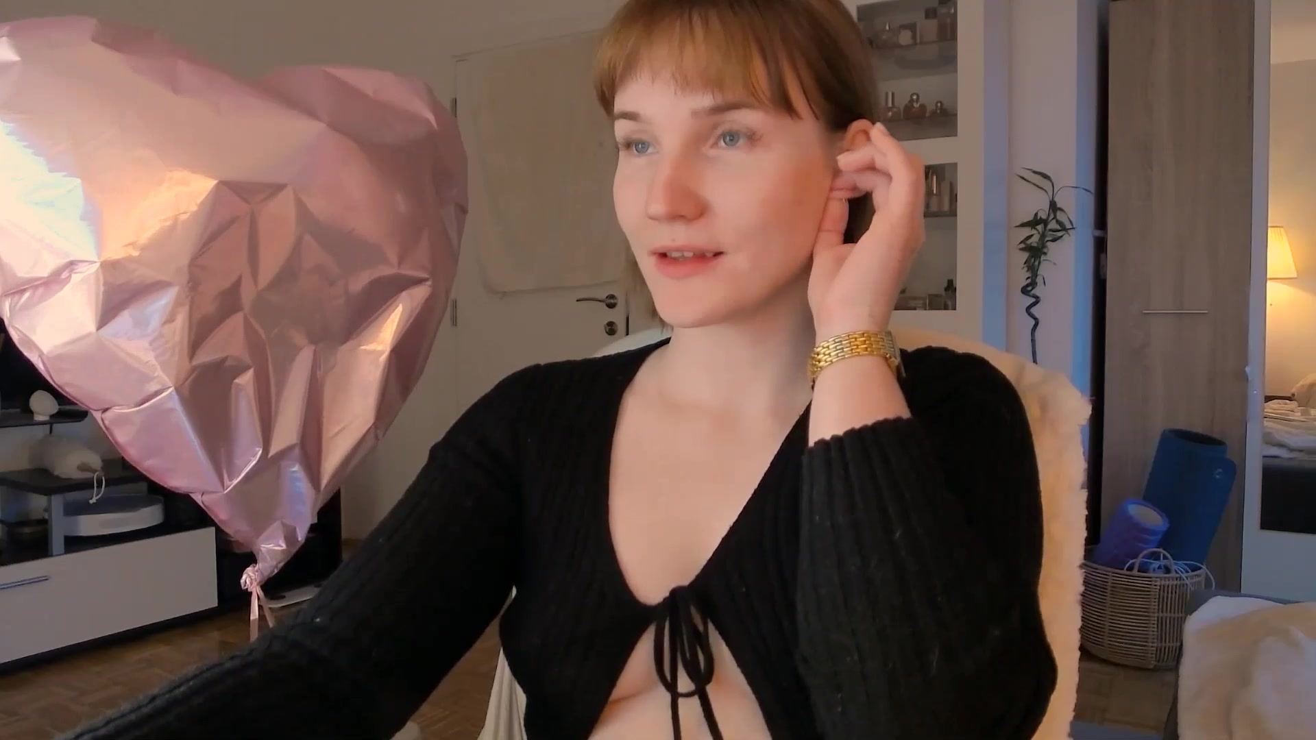 Gallery image thumbnail from ViTheGoddess's myfreecams stream on, 05/07/2026, 17:51 image 17 of 20