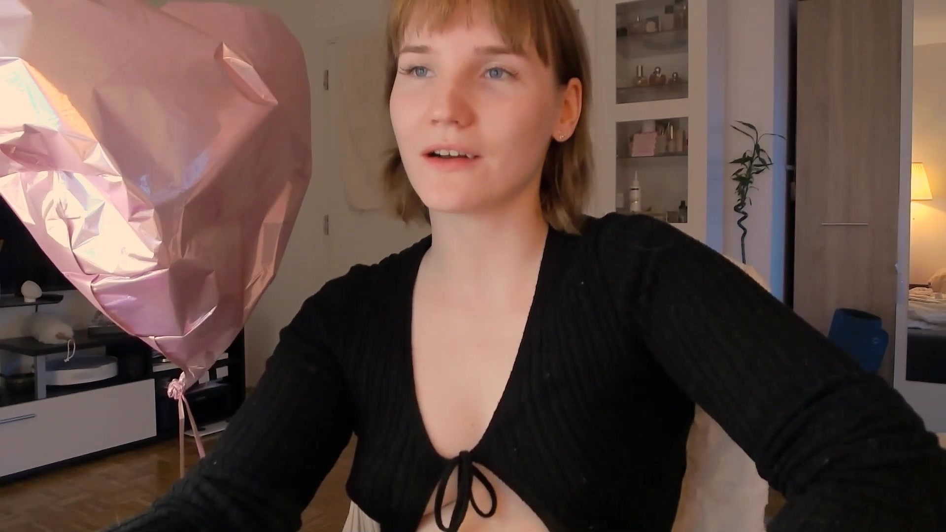 Gallery image thumbnail from ViTheGoddess's myfreecams stream on, 05/07/2026, 17:51 image 18 of 20