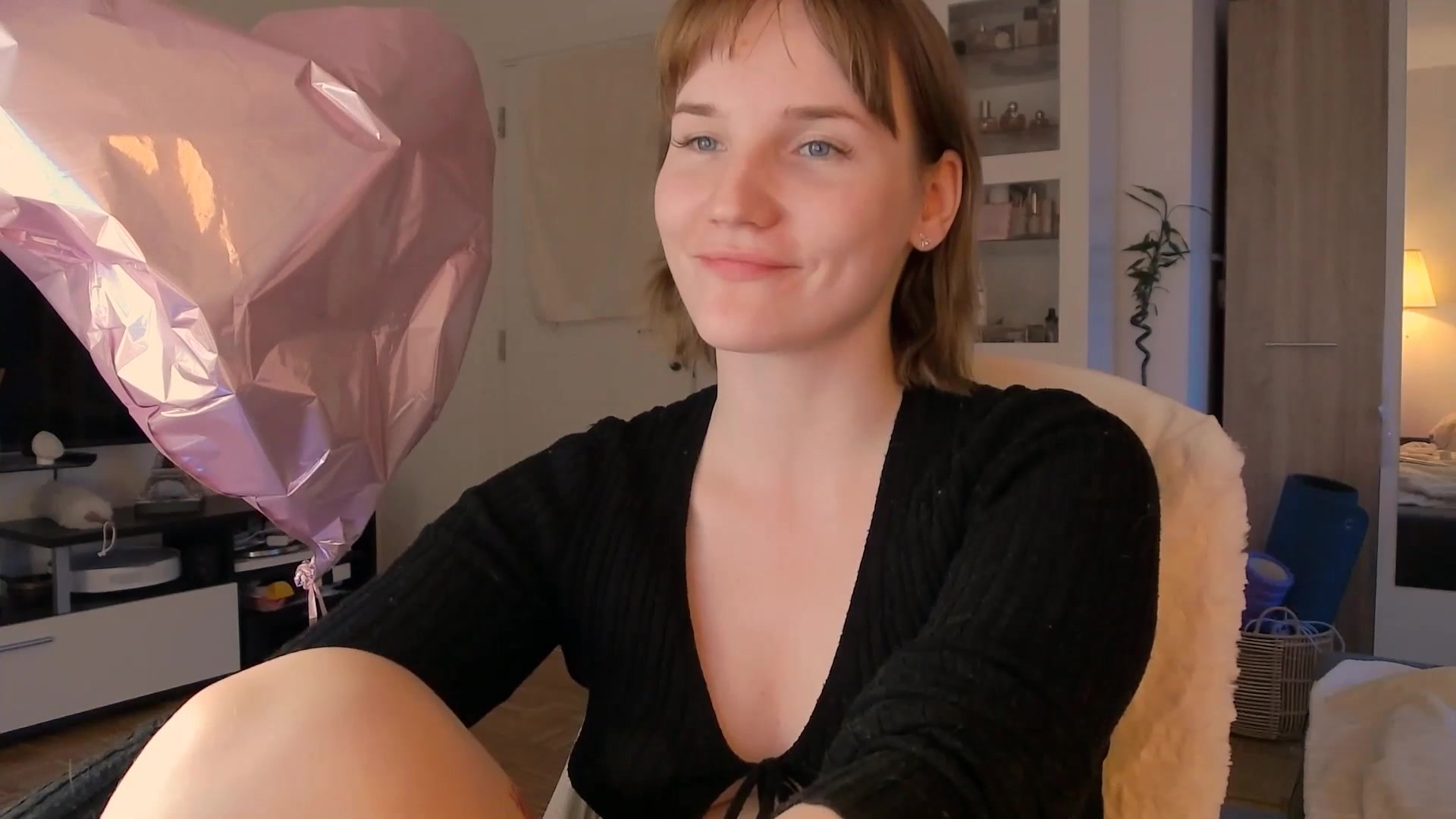 Gallery image thumbnail from ViTheGoddess's myfreecams stream on, 05/07/2026, 17:51 image 19 of 20