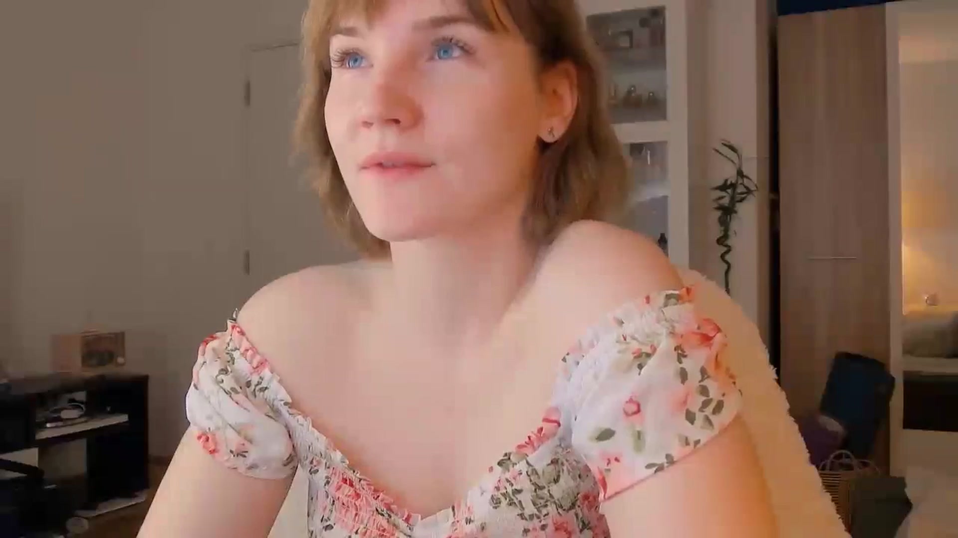 Gallery image thumbnail from ViTheGoddess's myfreecams stream on, 05/11/2026, 06:40 image 15 of 20