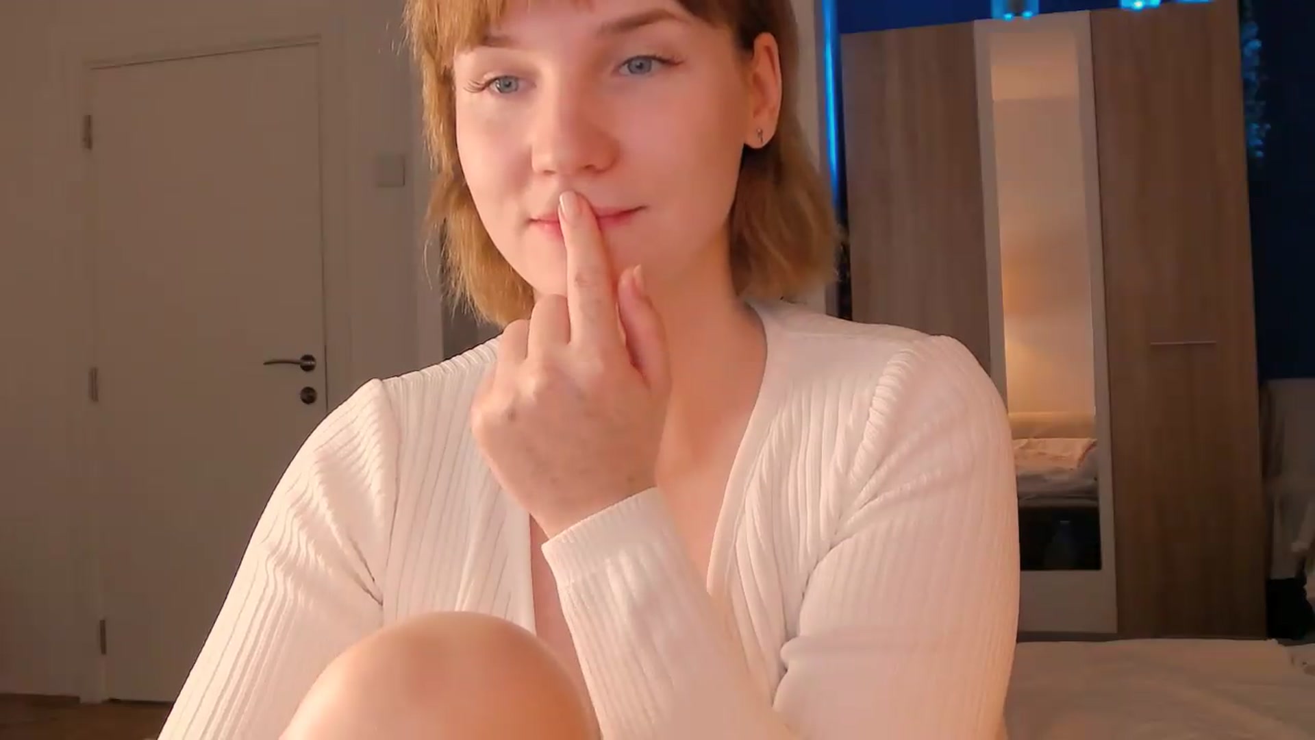 Gallery image thumbnail from ViTheGoddess's myfreecams stream on, 05/12/2026, 18:18 image 12 of 20
