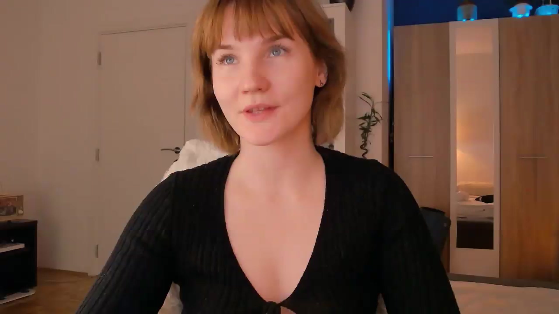 Gallery image thumbnail from ViTheGoddess's myfreecams stream on, 05/13/2026, 19:59 image 12 of 20