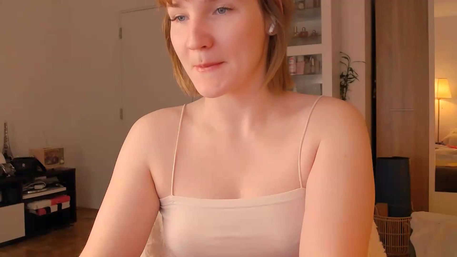Gallery image thumbnail from ViTheGoddess's myfreecams stream on, 06/02/2026, 06:20 image 4 of 20