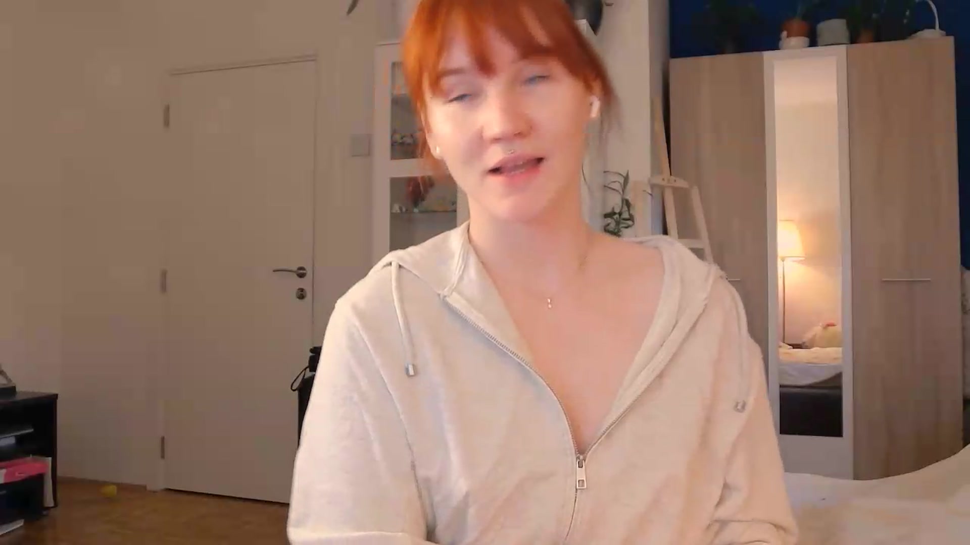 Gallery image thumbnail from ViTheGoddess's myfreecams stream on, 06/19/2026, 19:05 image 4 of 20