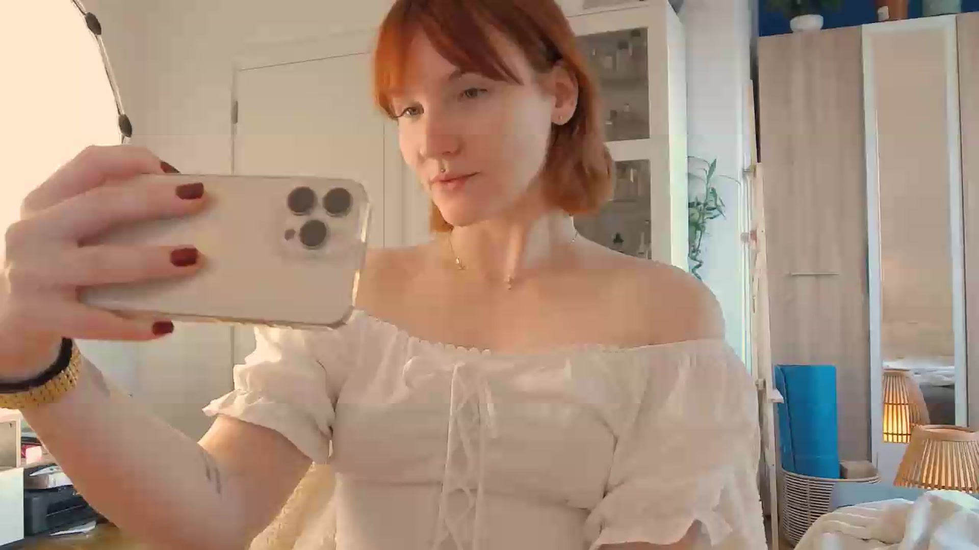 Gallery image thumbnail from ViTheGoddess's myfreecams stream on, 06/21/2026, 17:44 image 1 of 20
