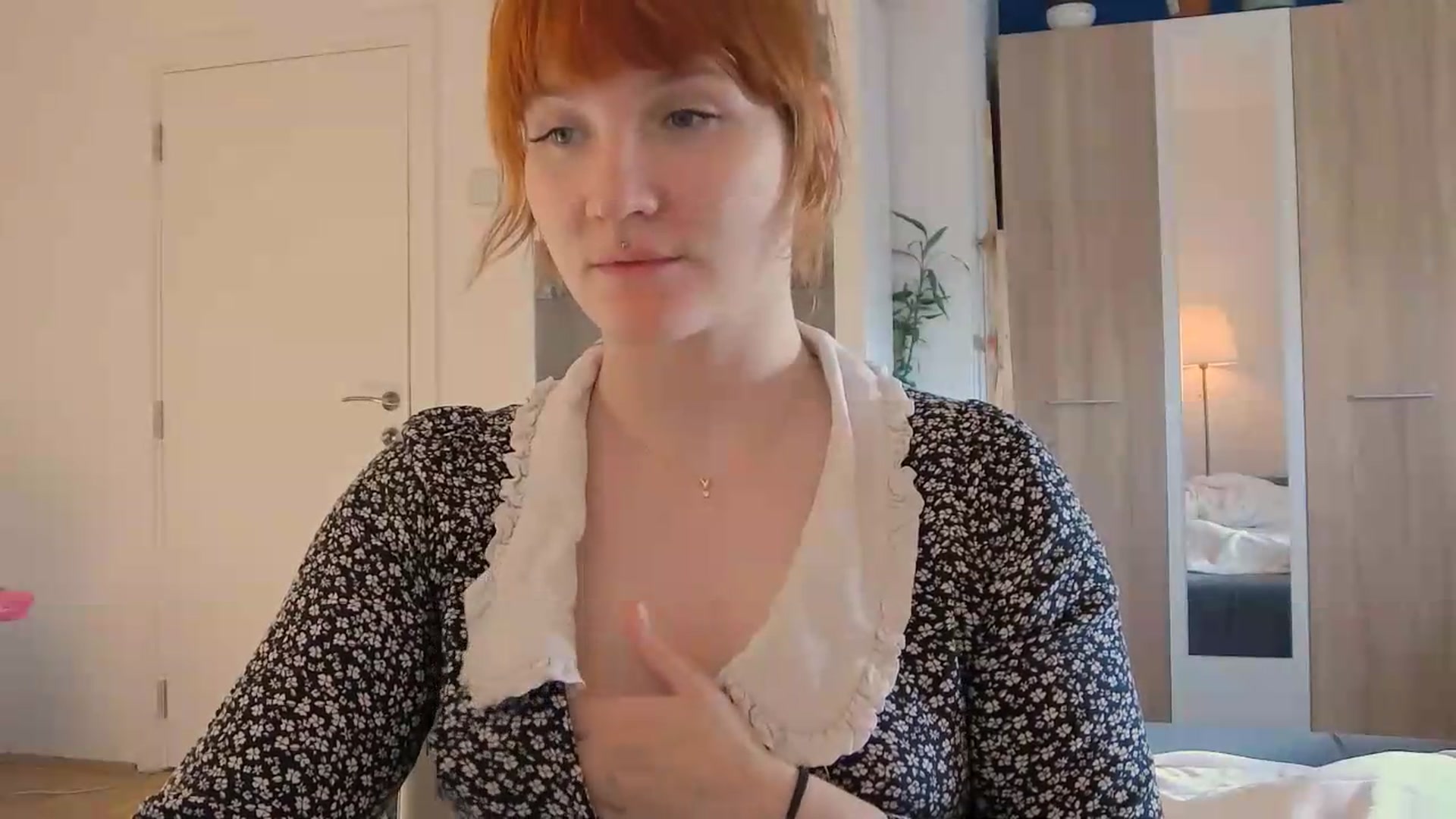 Gallery image thumbnail from ViTheGoddess's myfreecams stream on, 06/26/2026, 16:51 image 14 of 20