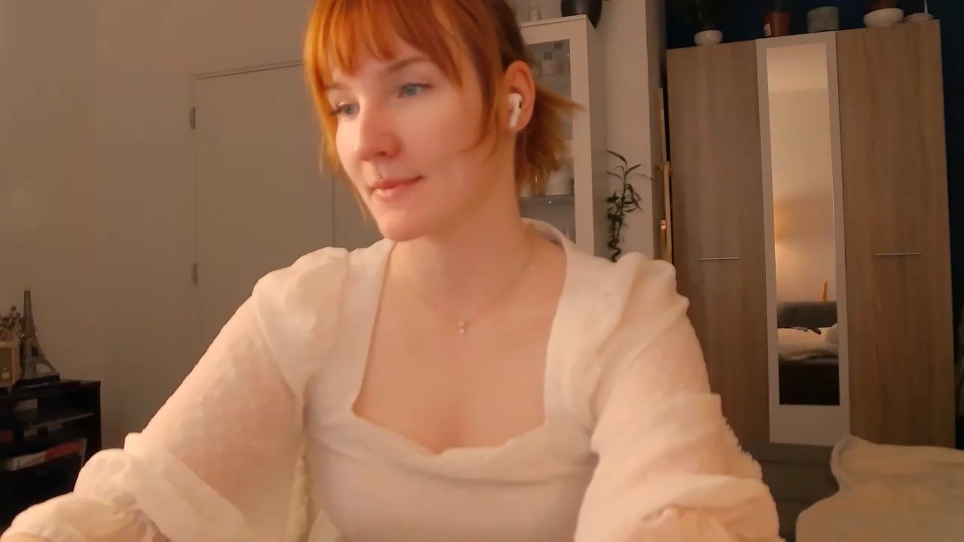 Gallery image thumbnail from ViTheGoddess's myfreecams stream on, 06/29/2026, 17:43 image 8 of 20