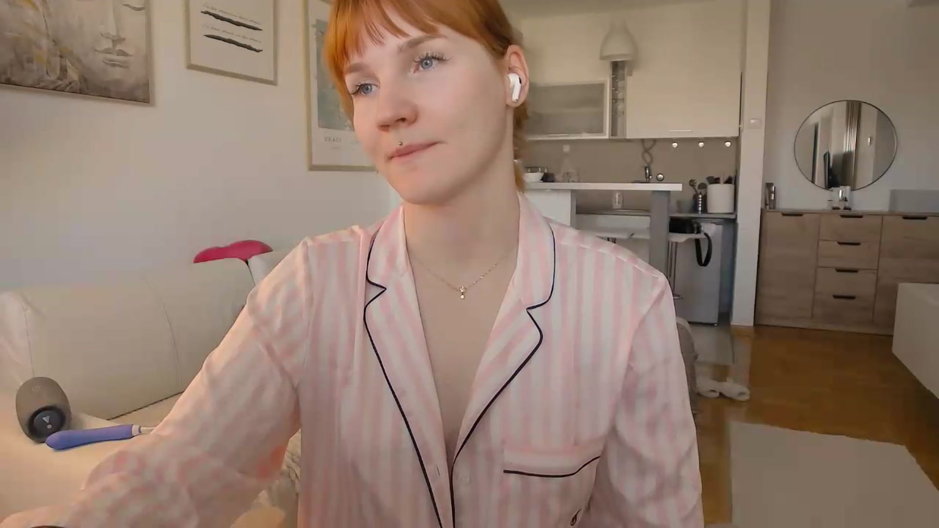 Gallery image thumbnail from ViTheGoddess's myfreecams stream on, 07/06/2026, 07:10 image 8 of 20