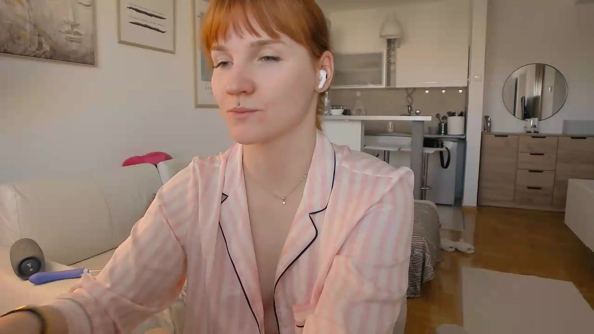 Gallery image thumbnail from ViTheGoddess's myfreecams stream on, 07/06/2026, 07:10 image 4 of 20