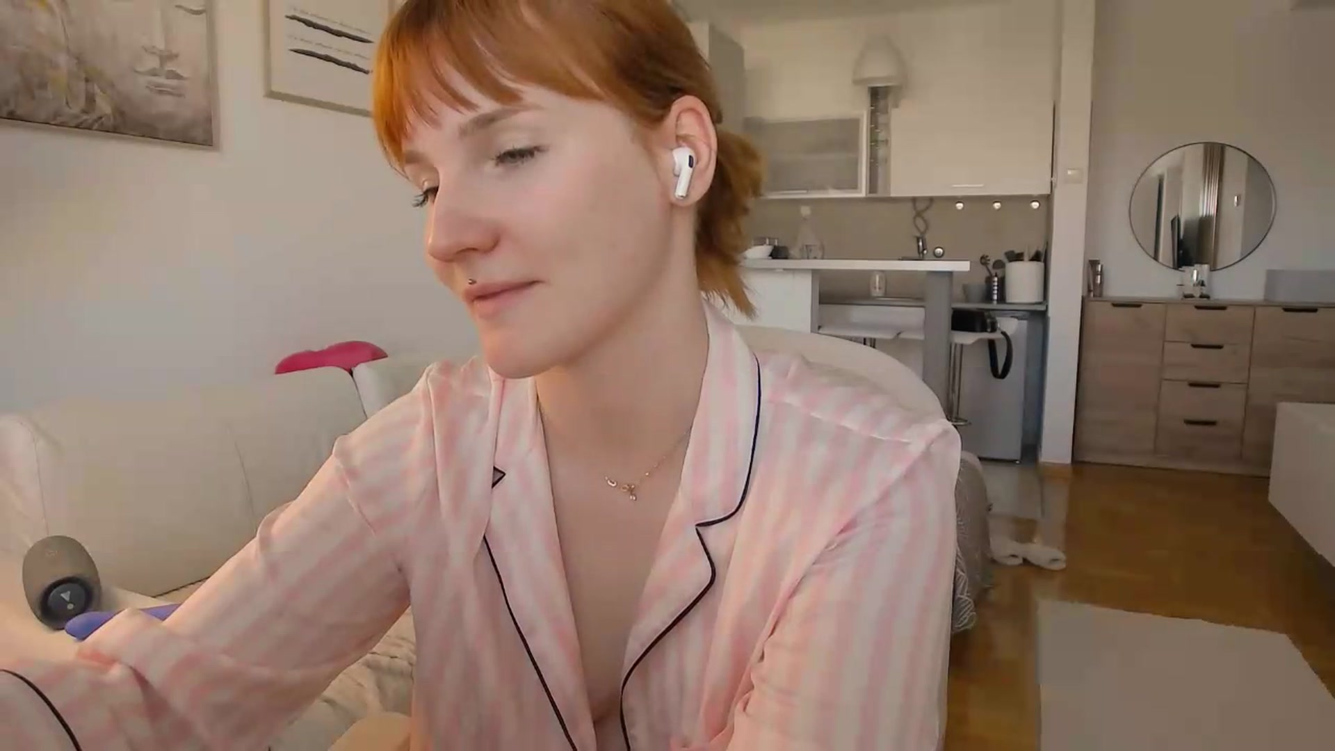 Gallery image thumbnail from ViTheGoddess's myfreecams stream on, 07/06/2026, 07:10 image 5 of 20