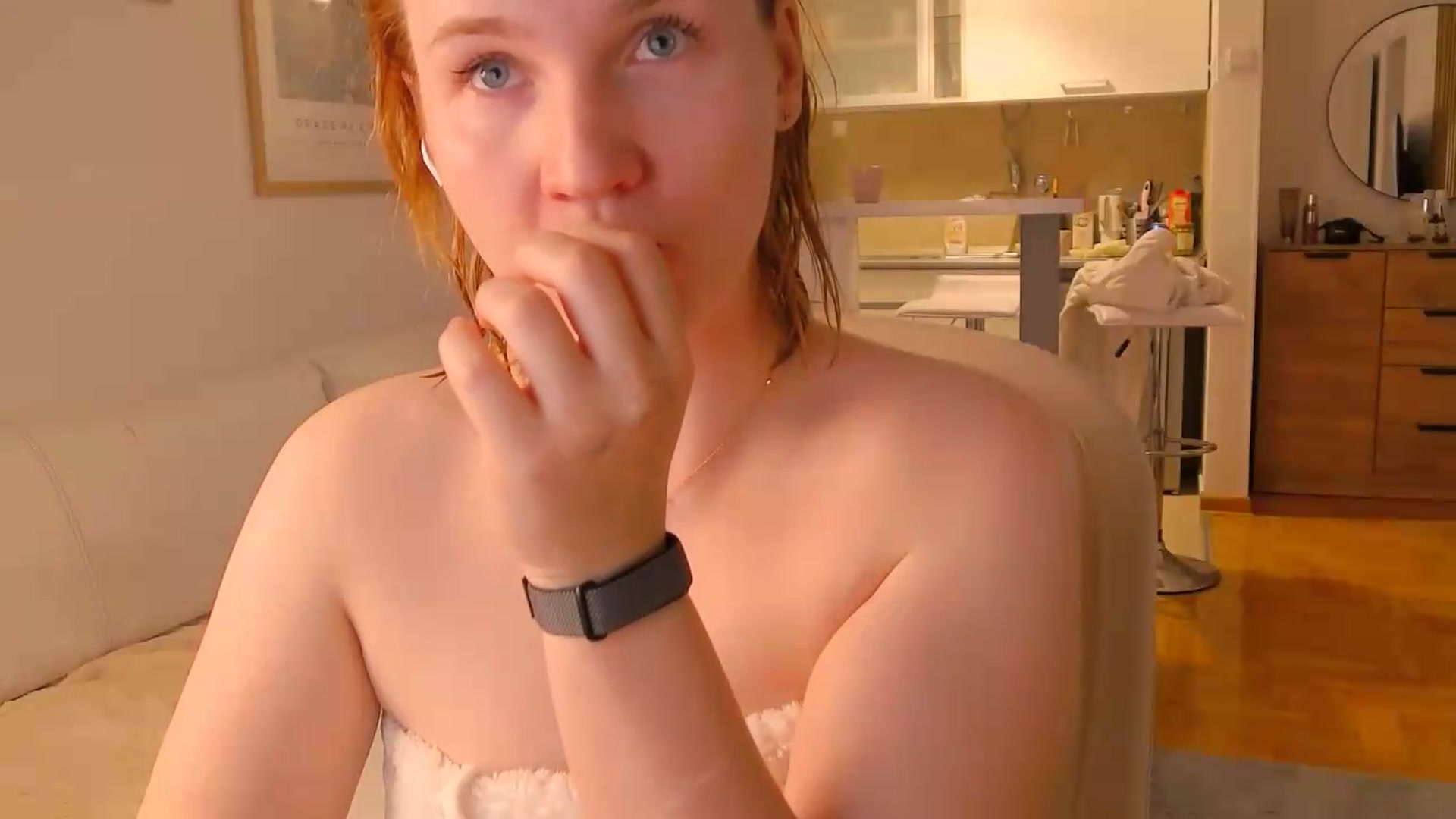 Gallery image thumbnail from ViTheGoddess's myfreecams stream on, 07/19/2026, 19:36 image 13 of 20