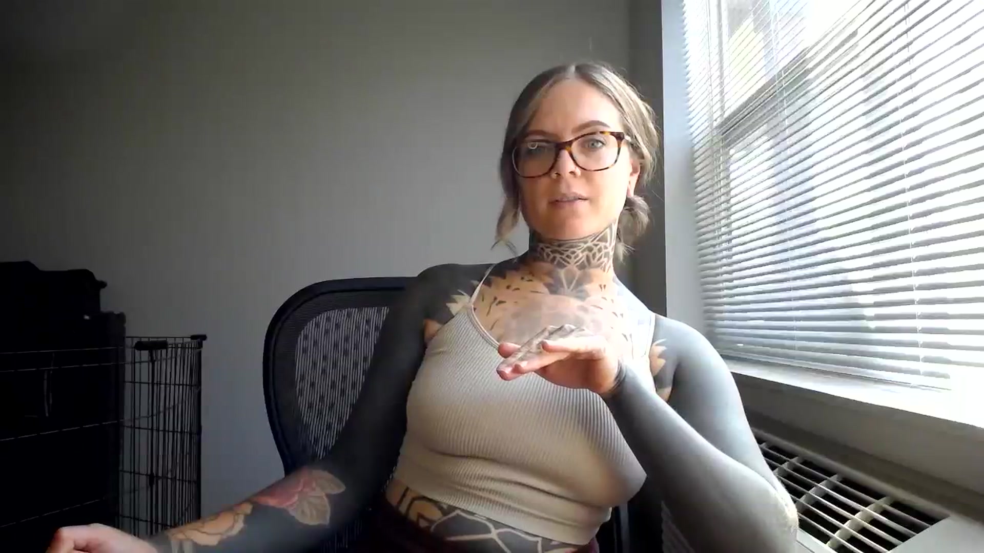 Gallery image thumbnail from ViVerdure's myfreecams stream on, 07/30/2023, 18:11 image 16 of 20