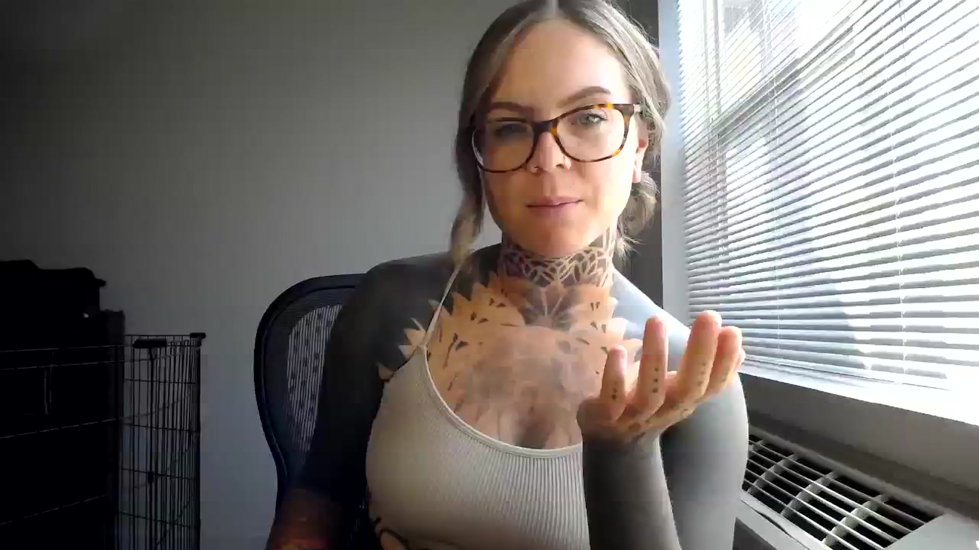 Gallery image thumbnail from ViVerdure's myfreecams stream on, 07/30/2023, 18:11 image 17 of 20