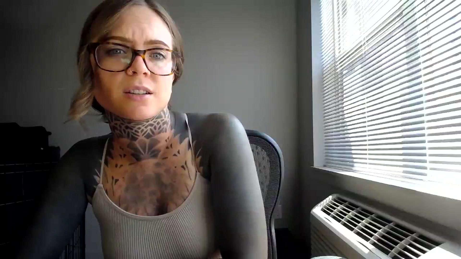 Gallery image thumbnail from ViVerdure's myfreecams stream on, 07/30/2023, 19:01 image 15 of 20
