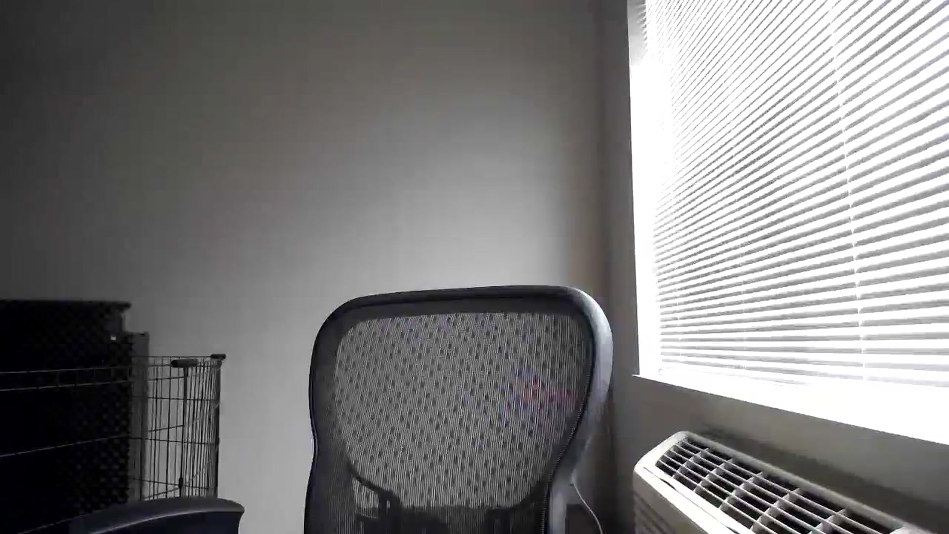 Gallery image thumbnail from ViVerdure's myfreecams stream on, 08/05/2023, 21:14 image 14 of 20