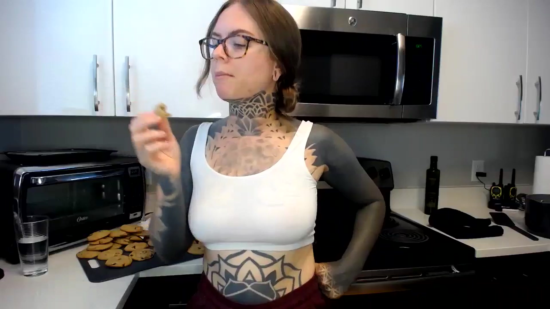 Gallery image thumbnail from ViVerdure's myfreecams stream on, 08/06/2023, 18:05 image 11 of 20