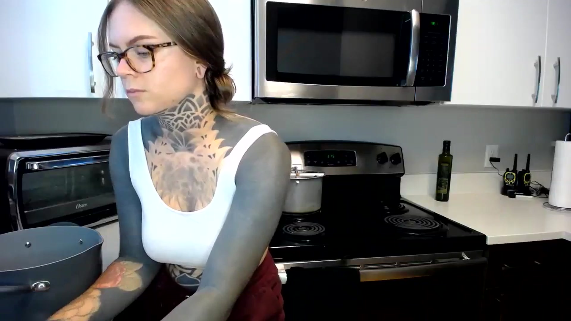 Gallery image thumbnail from ViVerdure's myfreecams stream on, 08/06/2023, 18:05 image 2 of 20
